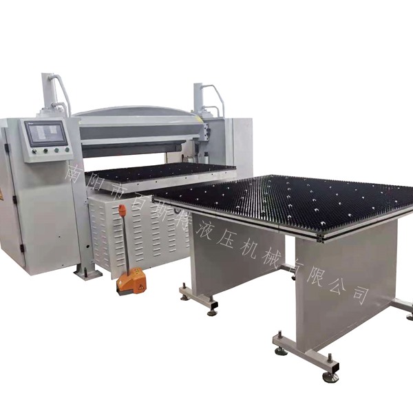 TYSK-1300型数控折边机